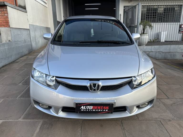HONDA - CIVIC - 2008/2008 - Prata - R$ 53.900,00