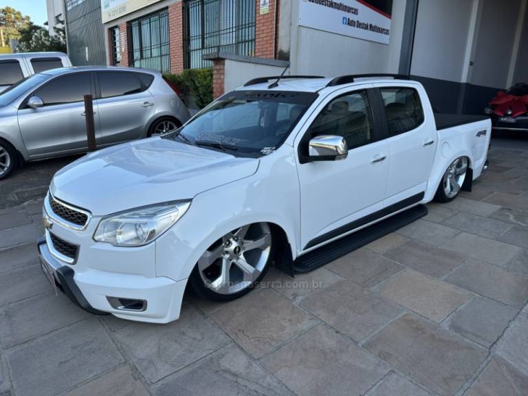 CHEVROLET - S10 - 2014/2014 - Branca - R$ 139.900,00