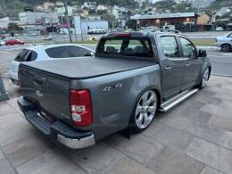 CHEVROLET - S10 - 2013/2013 - Cinza - R$ 115.000,00