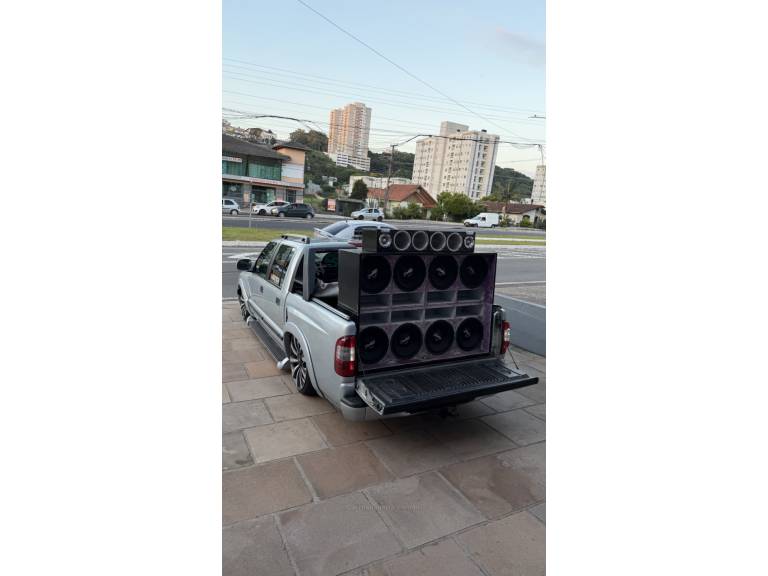 CHEVROLET - S10 - 2006/2006 - Prata - R$ 71.900,00