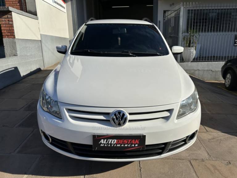 VOLKSWAGEN - SAVEIRO - 2010/2010 - Branca - R$ 39.999,00