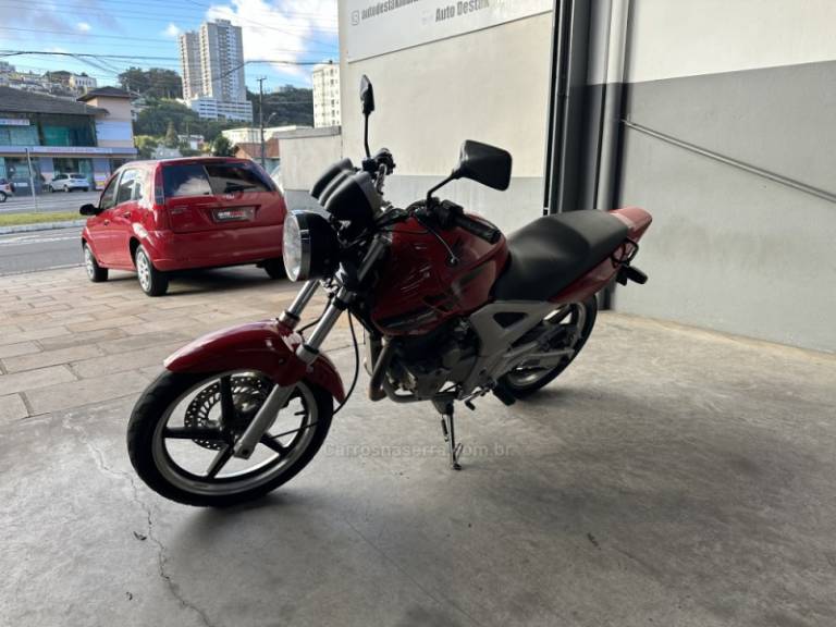 HONDA - CB TWISTER - 2008/2008 - Vermelha - R$ 10.999,00