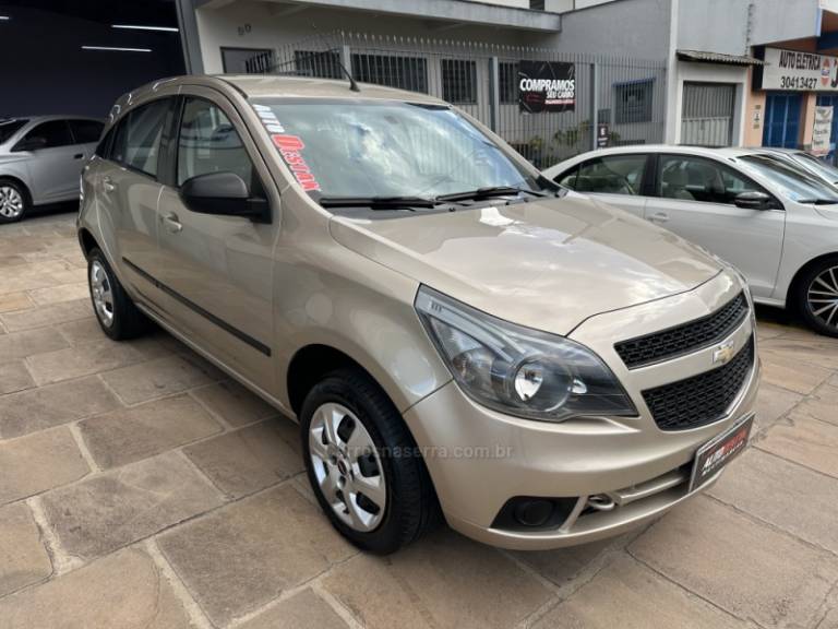 CHEVROLET - AGILE - 2013/2013 - Bege - R$ 38.900,00