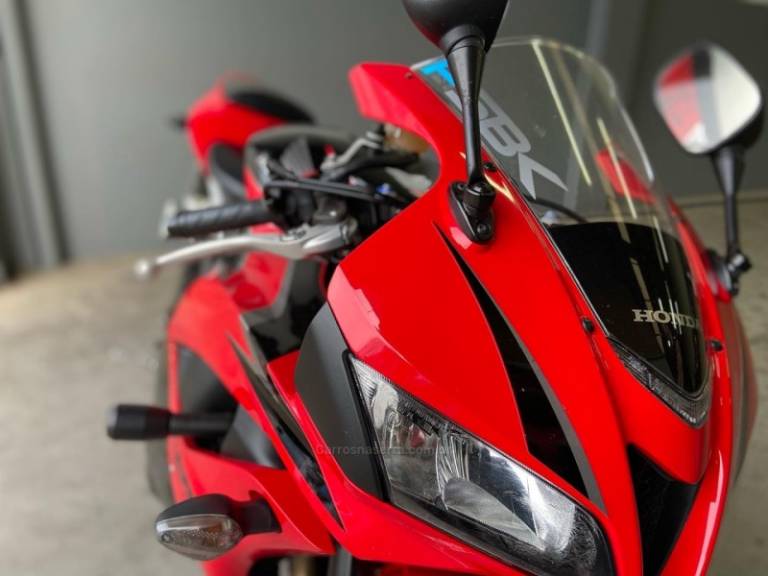 HONDA - CBR 600RR - 2010/2010 - Vermelha - R$ 45.900,00