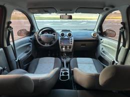FORD - FIESTA - 2014/2014 - Vermelha - R$ 34.900,00