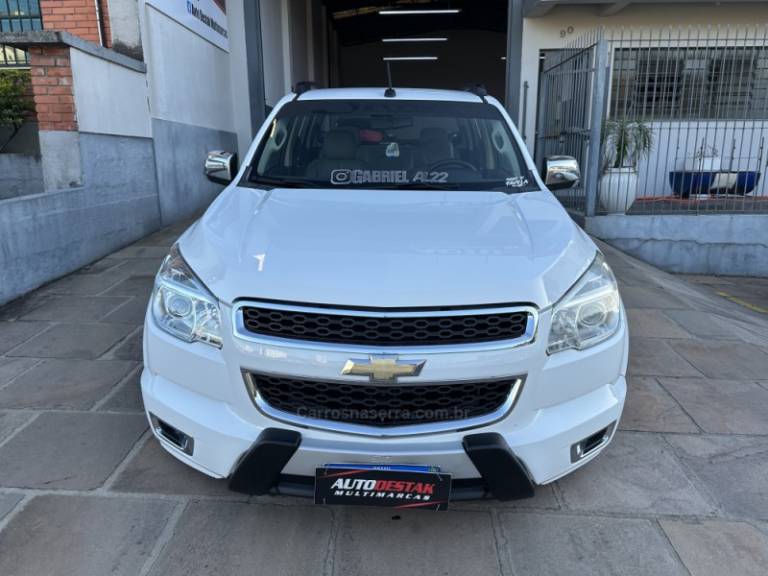 CHEVROLET - S10 - 2014/2014 - Branca - R$ 139.900,00