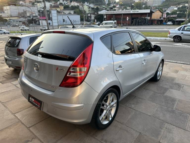 HYUNDAI - I30 - 2010/2010 - Prata - R$ 43.500,00