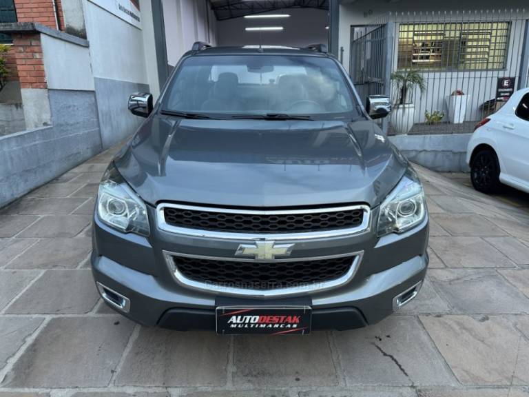 CHEVROLET - S10 - 2013/2013 - Cinza - R$ 115.000,00