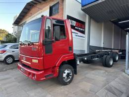 FORD - CARGO 815 - 2011/2011 - Vermelha - R$ 185.000,00