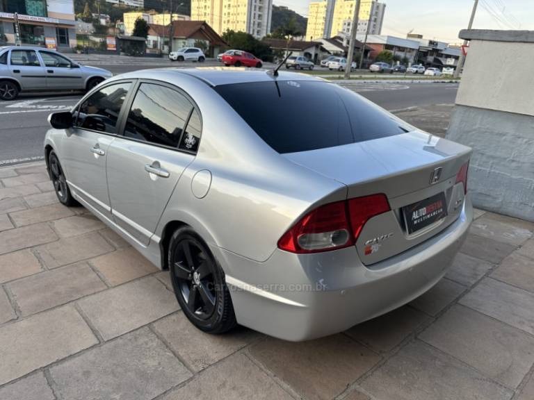 HONDA - CIVIC - 2008/2008 - Prata - R$ 53.900,00