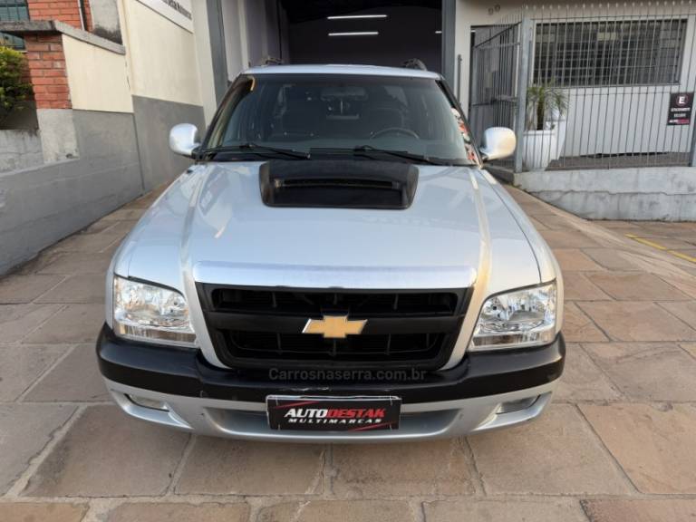 CHEVROLET - S10 - 2006/2006 - Prata - R$ 71.900,00