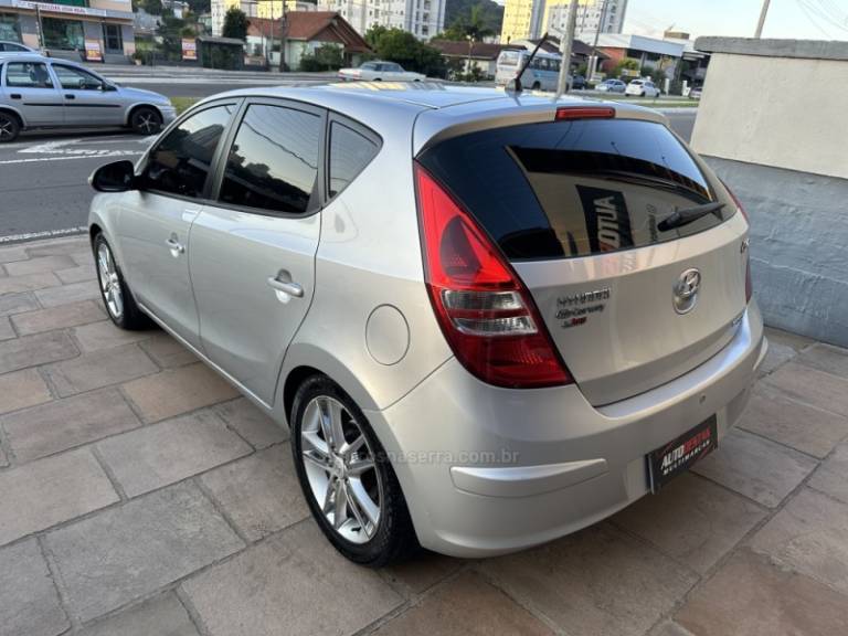 HYUNDAI - I30 - 2010/2010 - Prata - R$ 43.500,00