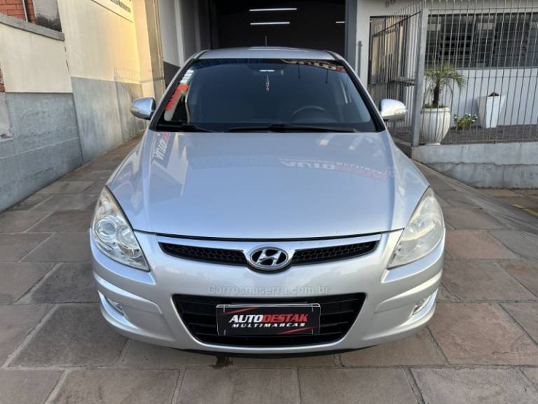 HYUNDAI - I30 - 2010/2010 - Prata - R$ 43.500,00