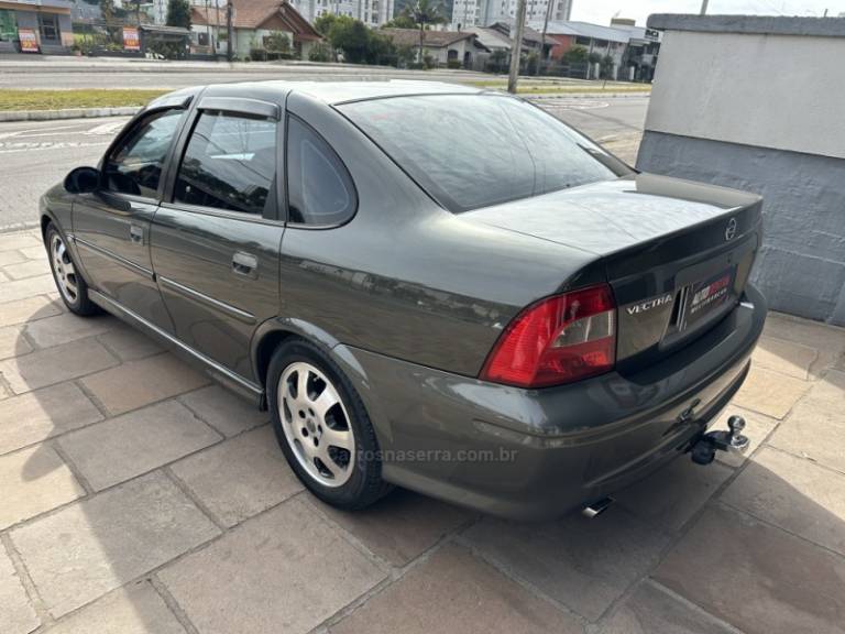 CHEVROLET - VECTRA - 2005/2005 - Marrom - R$ 59.900,00