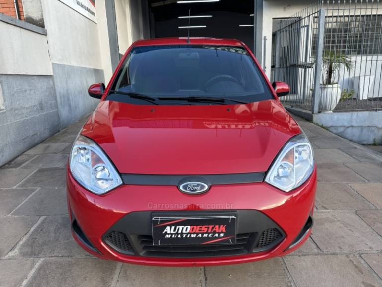 FORD - FIESTA - 2014/2014 - Vermelha - R$ 34.900,00