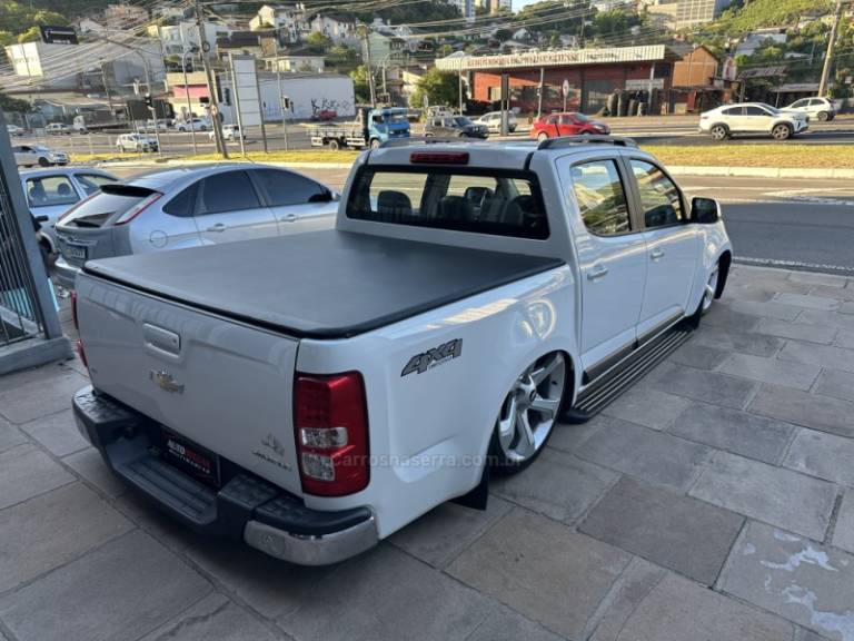 CHEVROLET - S10 - 2014/2014 - Branca - R$ 139.900,00