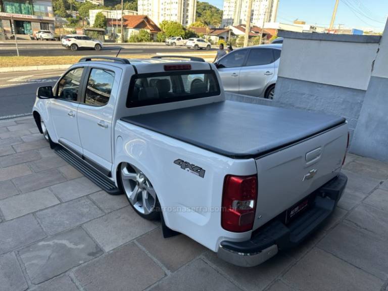 CHEVROLET - S10 - 2014/2014 - Branca - R$ 139.900,00
